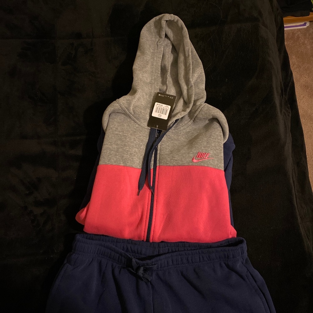 Nike sweat suit